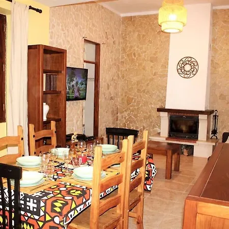 בית נופש House To Grace מונקאראפאצ'ו